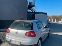 Gebraucht VW Golf V 140 PS (102 kW) 2004 Grau Kleinwagen