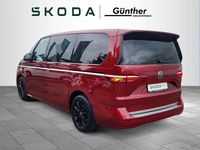 Gebraucht VW Multivan Style 150 PS (110 kW) 2023 Kirschrot Van / Kleinbus