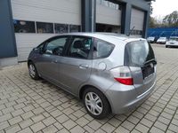 Gebraucht Honda Jazz Trend 90 PS (66 kW) 2010 Silber Kleinwagen
