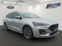 Gebraucht Ford Focus ST-Line X 155 PS (114 kW) 2022 Moodust silver met. Limousine