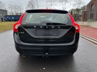 Gebraucht Volvo V60 150 PS (110 kW) 2016 Schwarz Kombi