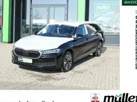 Neu Skoda Superb Essence 150 PS (110 kW) 2025 Schwarz (onyx schwarz metallic) Kombi