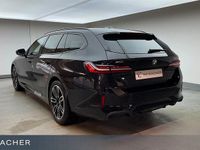 Neu BMW 540 M Sport 303 PS (222 kW) 2026 Saphirschwarz metallic Kombi