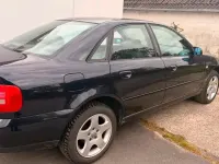 Gebraucht Audi A4 125 PS (91 kW) 2000 Blau Limousine