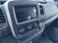 Gebraucht Opel Vivaro 125 PS (91 kW) 2018 Weiß Van / Kleinbus