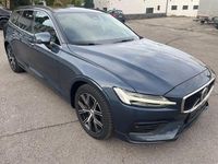 Gebraucht Volvo V60 Core 197 PS (144 kW) 2024 Blau Kombi