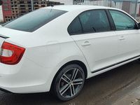 Gebraucht Skoda Rapid Style 105 PS (77 kW) 2014 Weiß Kleinwagen