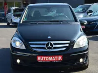 Gebraucht Mercedes B200 136 PS (100 kW) 2008 Schwarz Van / Kleinbus
