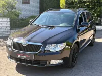 Używany Skoda Superb Elegance 170 KM (125 kW) 2012 Czarny Kombi