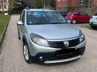 Gebraucht Dacia Sandero Stepway 88 PS (64 kW) 2011 Grau Limousine