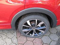 Gebraucht VW T-Cross R-line 150 PS (110 kW) 2024 Kingsredmetallic (rot) SUV