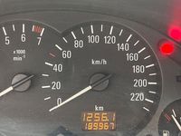 Gebraucht Opel Corsa 90 PS (66 kW) 2004 Grau Kleinwagen