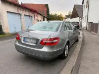 Gebraucht Mercedes E220 170 PS (125 kW) 2012 Grau Limousine