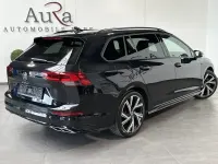 Gebraucht VW Golf VIII R-line 150 PS (110 kW) 2022 Deep black Kombi