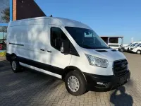 Gebraucht Ford Transit Trend 131 PS (96 kW) 2022 Weiß Van / Kleinbus