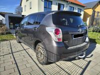 Gebraucht Toyota Verso Skyview Edition 111 PS (81 kW) 2015 Grau Van / Kleinbus