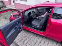 Gebraucht Kia Rio Edition 7 84 PS (61 kW) 2016 Rot Kleinwagen