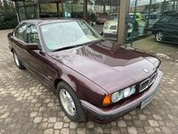 Gebraucht BMW 518 116 PS (85 kW) 1994 Rot Limousine