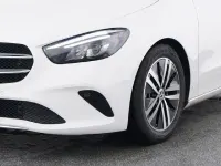 Gebraucht Mercedes B200 163 PS (119 kW) 2022 Weiß Kleinwagen