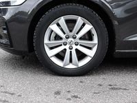 Gebraucht Volvo V60 Plus 197 PS (144 kW) 2025 Grau Kombi