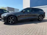 Gebraucht Volvo V60 145 PS (106 kW) 2025 Kombi