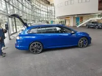 Gebraucht VW Golf VIII R 333 PS (244 kW) 2025 Blau Kombi