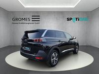 Gebraucht Peugeot 5008 Allure 131 PS (96 kW) 2023 Noir perla nera (metallic) SUV