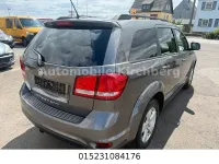 Gebraucht Fiat Freemont Urban 170 PS (125 kW) 2012 Braun SUV
