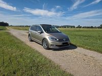 Gebraucht VW Touran Highline 190 PS (139 kW) 2017 Gold Van / Kleinbus