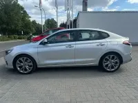 Gebraucht Hyundai i30 Premium 140 PS (102 kW) 2018 Silber Limousine