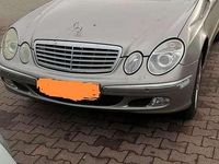 Gebraucht Mercedes E200 Elegance 122 PS (89 kW) 2003 Grau Limousine