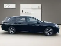 Gebraucht VW Passat Elegance 150 PS (110 kW) 2025 Schwarz Kombi