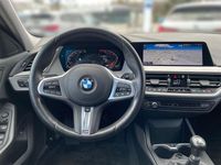 Gebraucht BMW 118 Advantage 136 PS (100 kW) 2023 Weiß Kleinwagen