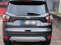 Używany Ford Kuga Trend 150 KM (110 kW) 2017 Szary SUV