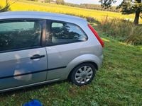 Gebraucht Ford Fiesta 80 PS (58 kW) 2004 Silber Kleinwagen