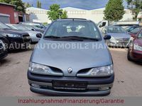 Gebraucht Renault Mégane 114 PS (83 kW) 1997 Grau Van / Kleinbus