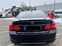Gebraucht BMW 730 249 PS (183 kW) 2009 Schwarz Limousine