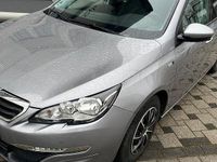 Gebraucht Peugeot 308 99 PS (72 kW) 2015 Silber Limousine