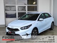 Neu Kia Ceed Play 101 PS (74 kW) 2025 Casa white Kleinwagen