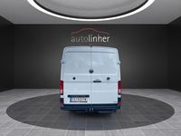 Gebraucht VW Crafter 177 PS (130 kW) 2025 Weiß Van