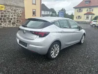 Gebraucht Opel Astra Edition 101 PS (74 kW) 2015 Silber metallic Kleinwagen