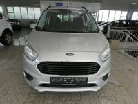 Gebraucht Ford Tourneo Titanium 101 PS (74 kW) 2019 Polarsilber (metallic) Kombi