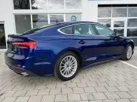 Gebraucht Audi A5 Sportback Sport 163 PS (119 kW) 2023 Blau Kleinwagen