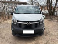 Gebraucht Opel Vivaro 121 PS (88 kW) 2019 Weiß Van / Kleinbus