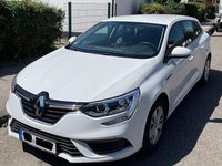 Gebraucht Renault Mégane GrandTour Life 116 PS (85 kW) 2019 Weiß Kombi