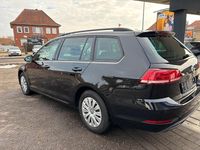 Gebraucht VW Golf VII Comfortline 110 PS (80 kW) 2018 Schwarz Kombi
