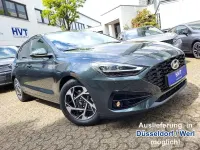 Neu Hyundai i30 GO! 150 PS (110 kW) 2026 Cypress green metallic Limousine