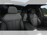 Neu BMW X7 352 PS (258 kW) 2026 Schwarz (saphirschwarz metallic) SUV