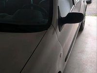 Gebraucht Renault Clio II 75 PS (55 kW) 2004 Silber Kleinwagen