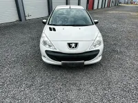 Gebraucht Peugeot 206+ 75 PS (55 kW) 2011 Weiß Kleinwagen